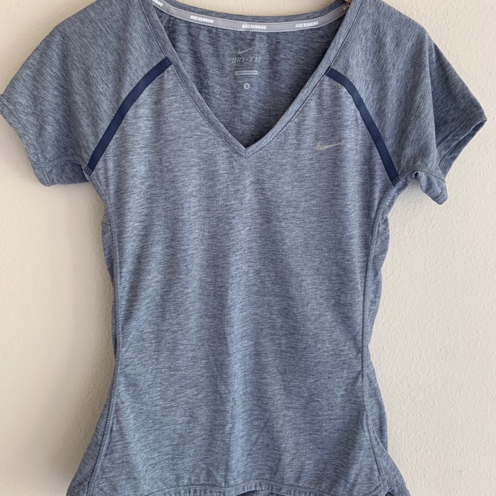 Nike S/S V neck T/Shirt with Zip Pocket at Back